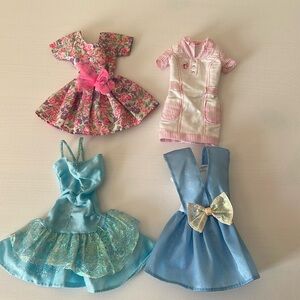 Barbie clothes lot - mattel